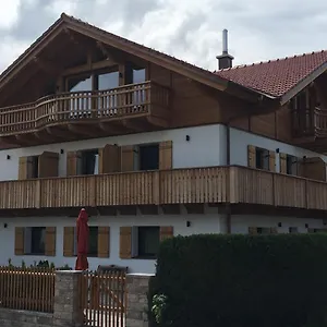 Rum i privatbostad Gaestehaus Apollo